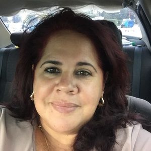 Meet your Posher, Eloina